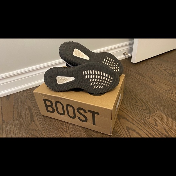 ❌SOLD❌Yeezy 350 V2 Oreo - Picture 4 of 7